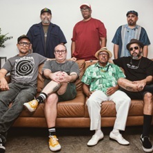 Nação zumbi “afrociberdelia - 30 anos” | data extra no circo voador (foto do evento)