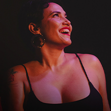Liz rosa - só djavan (foto do evento)